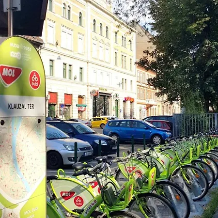 Simona - Lovely In The Downtown . * Budapest